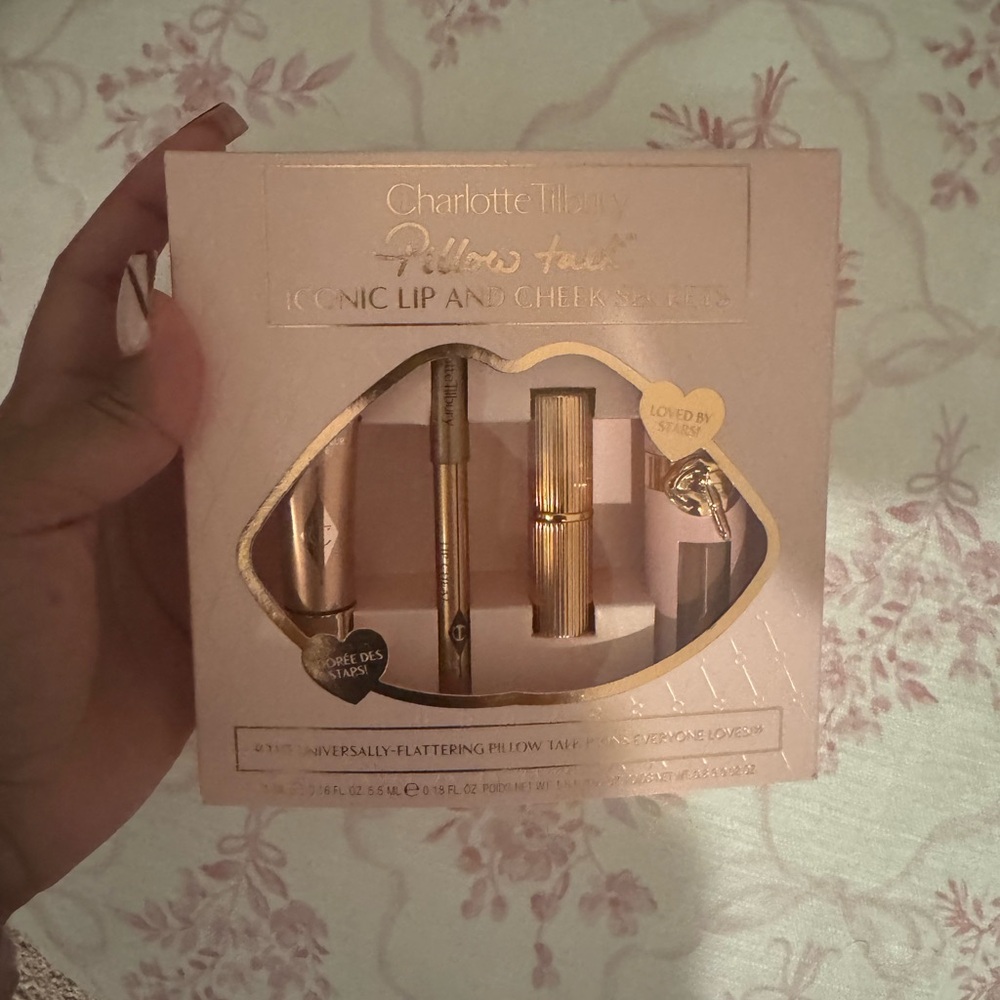Charlotte Tilbury Pillow Talk Iconic Lip and Cheek Secrets set